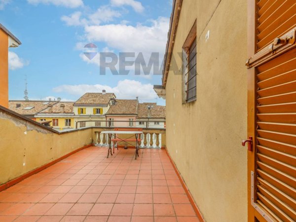 appartamento in vendita a Parma in zona Centro Storico
