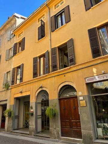 appartamento in vendita a Parma in zona Centro Storico