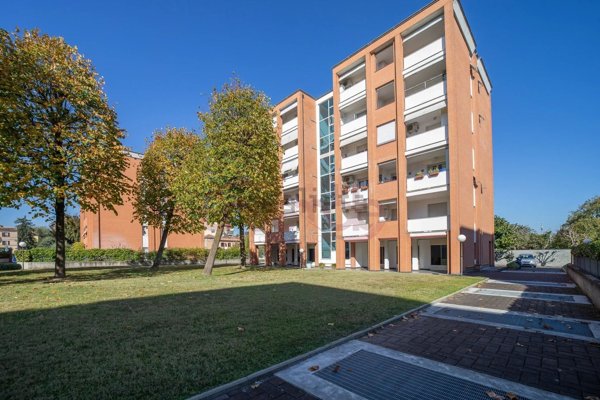 appartamento in vendita a Parma in zona San Leonardo
