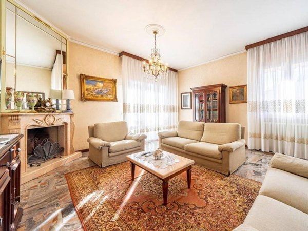 casa indipendente in vendita a Parma in zona Vicopò
