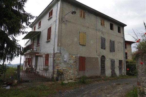 casa indipendente in vendita a Pellegrino Parmense