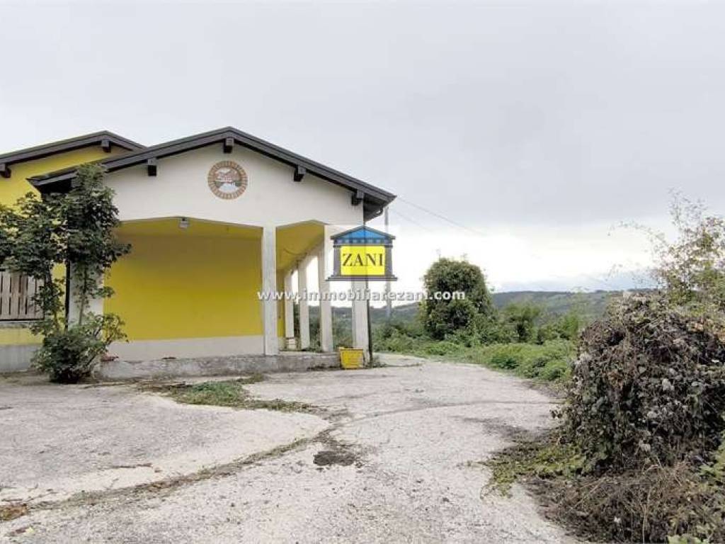 casa indipendente in vendita a Pellegrino Parmense