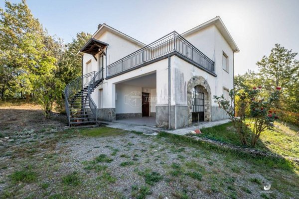 casa indipendente in vendita a Pellegrino Parmense in zona Castellaro