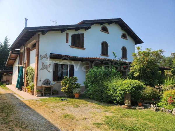 casa indipendente in vendita a Pellegrino Parmense