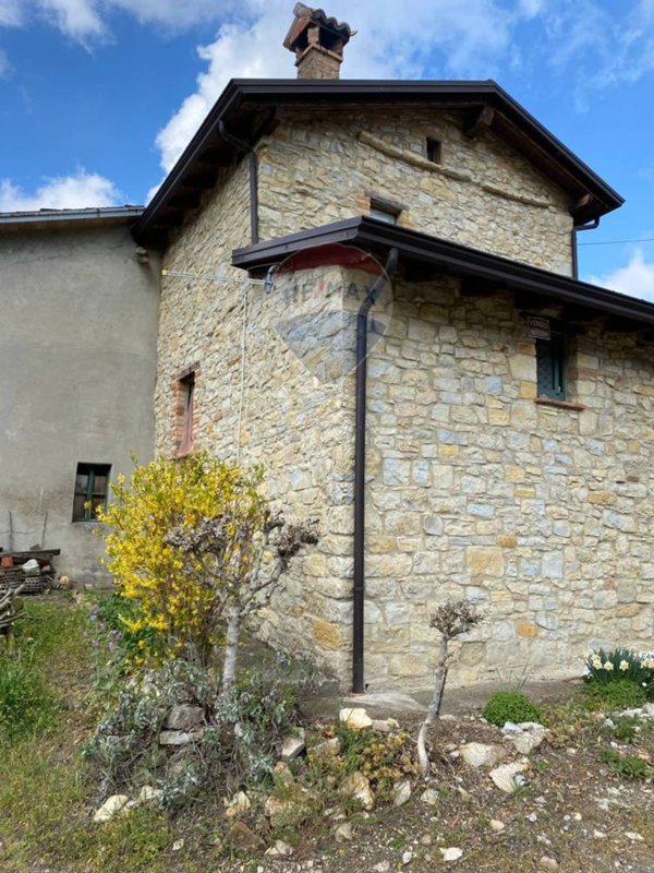 casa indipendente in vendita a Pellegrino Parmense in zona Grotta