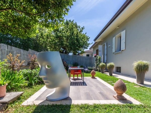 casa indipendente in vendita a Pellegrino Parmense