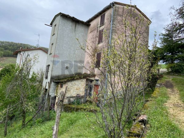 casa indipendente in vendita a Pellegrino Parmense
