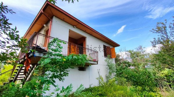 casa indipendente in vendita a Pellegrino Parmense