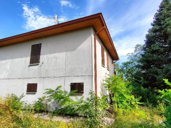casa indipendente in vendita a Pellegrino Parmense