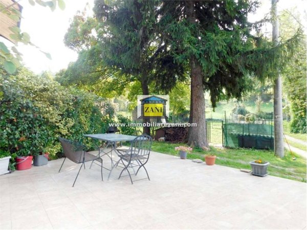 casa indipendente in vendita a Pellegrino Parmense