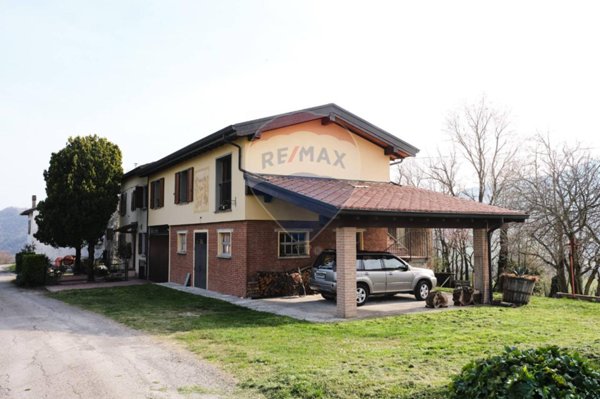 casa indipendente in vendita a Pellegrino Parmense