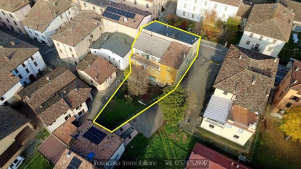 casa indipendente in vendita a Pellegrino Parmense