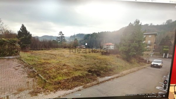terreno edificabile in vendita a Pellegrino Parmense