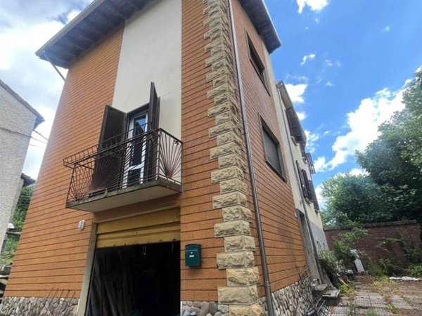 casa indipendente in vendita a Pellegrino Parmense