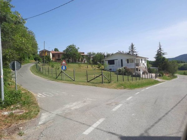 casa indipendente in vendita a Pellegrino Parmense in zona Iggio