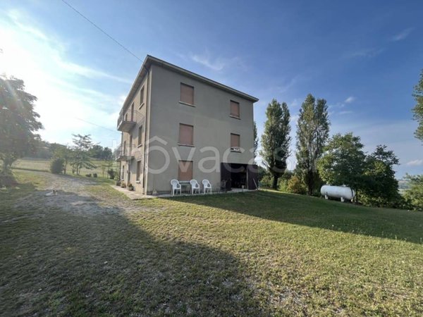 casa indipendente in vendita a Pellegrino Parmense in zona Castellaro
