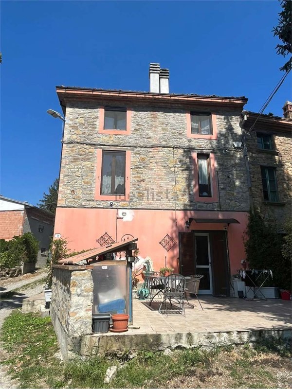 casa indipendente in vendita a Pellegrino Parmense in zona Ceriato Lobbia