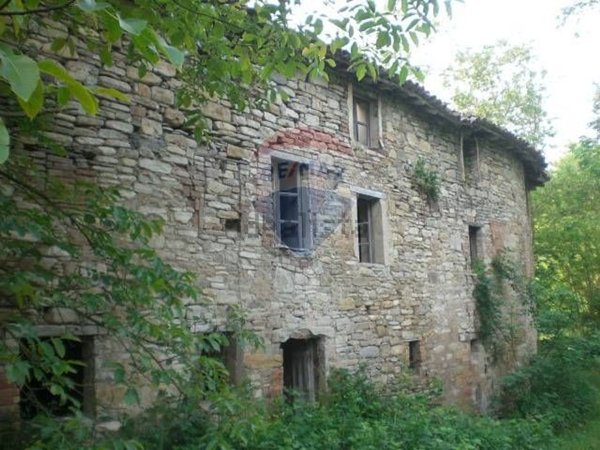 casale in vendita a Pellegrino Parmense in zona Berzieri