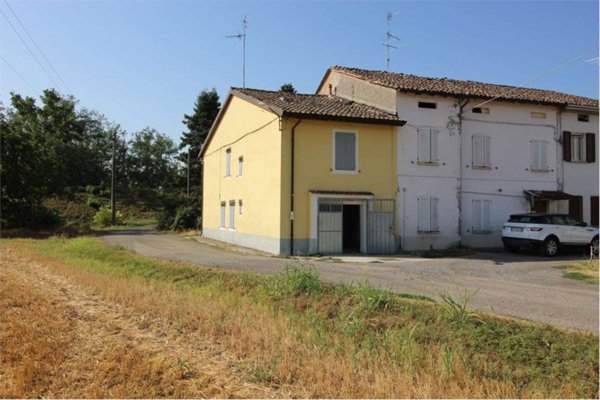 casa semindipendente in vendita a Roccabianca in zona Fontanelle