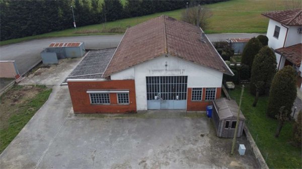 locale commerciale in vendita a Roccabianca in zona Ragazzola
