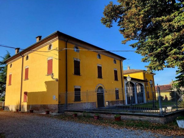 casa indipendente in vendita a Roccabianca in zona Fontanelle