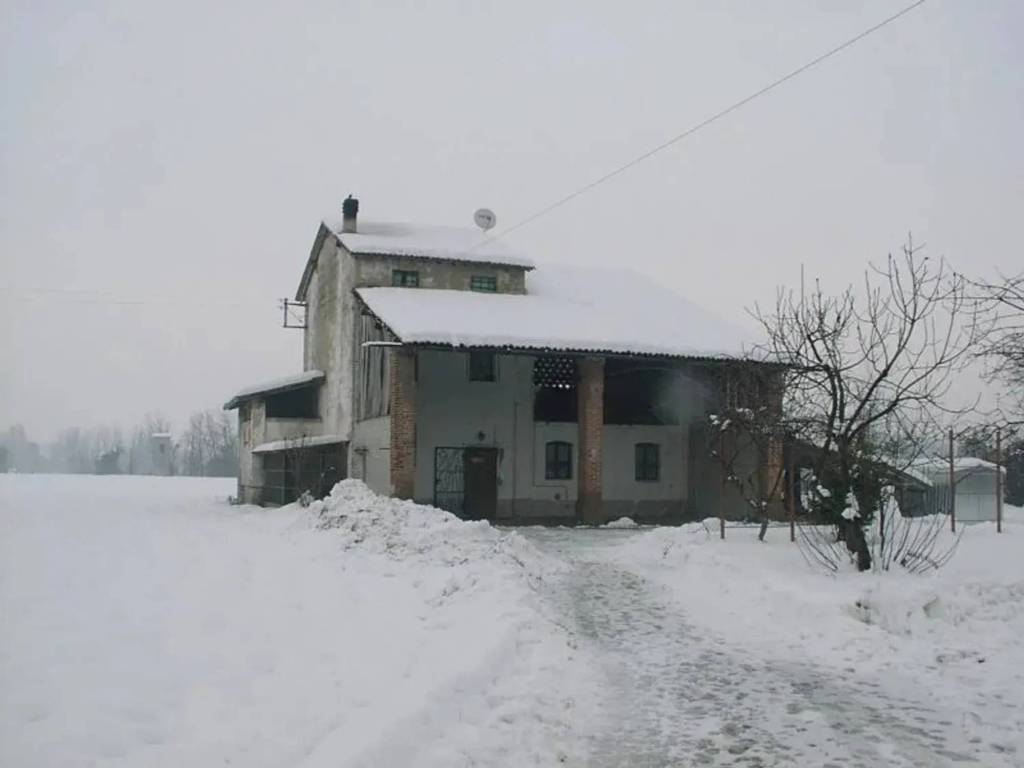 casa indipendente in vendita a Roccabianca in zona Fontanelle