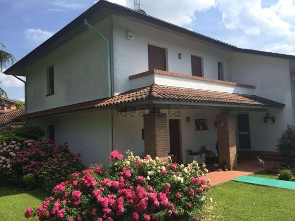 casa indipendente in vendita a Roccabianca