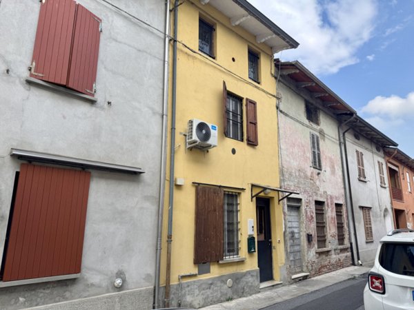 casa semindipendente in vendita a Roccabianca