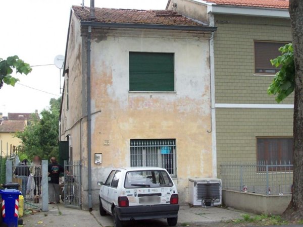 casa indipendente in vendita a Roccabianca in zona Ragazzola
