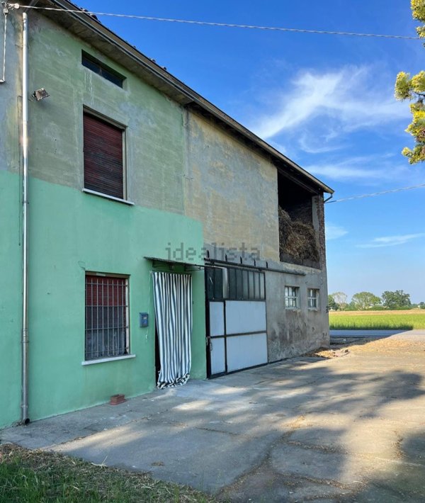 casa indipendente in vendita a Roccabianca in zona Fontanelle