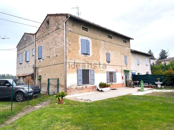 casa indipendente in vendita a Roccabianca in zona Fontanelle