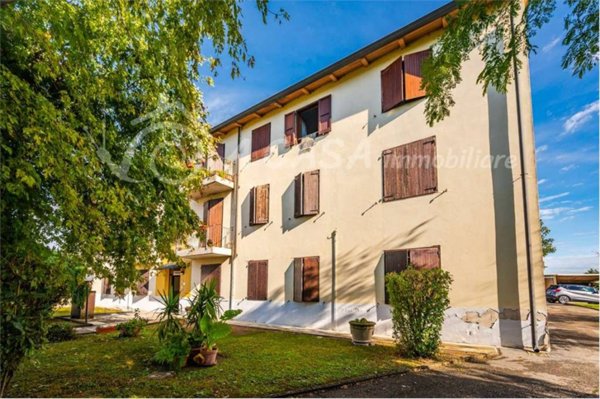 appartamento in vendita a Roccabianca in zona Fontanelle