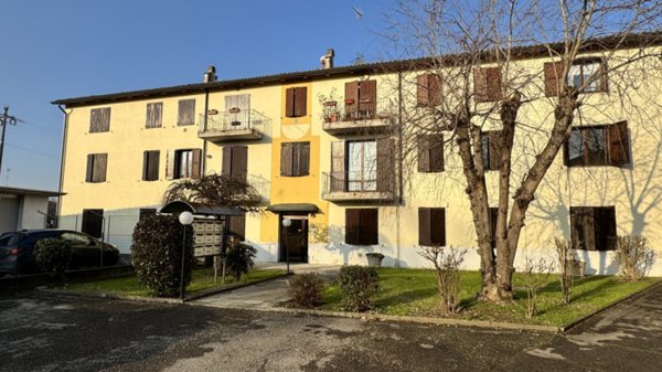 appartamento in vendita a Roccabianca in zona Fontanelle