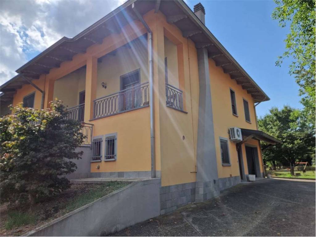 casa indipendente in vendita a Roccabianca