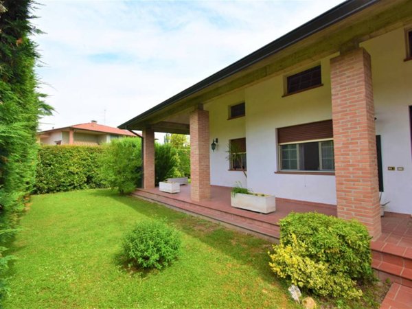 casa indipendente in vendita a Roccabianca