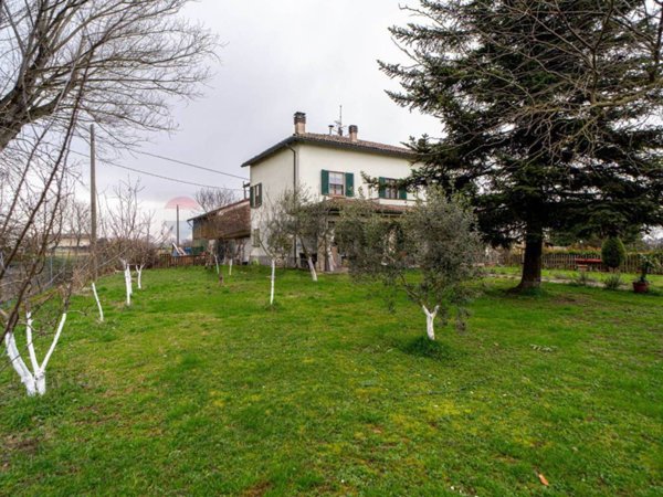 appartamento in vendita a Roccabianca in zona Ragazzola