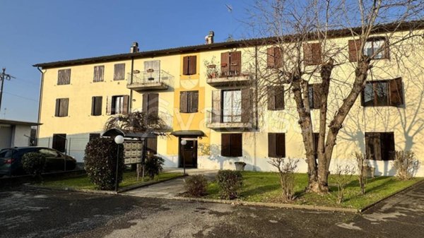 appartamento in vendita a Roccabianca in zona Fontanelle