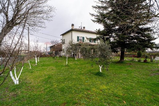 casa indipendente in vendita a Roccabianca in zona Ragazzola