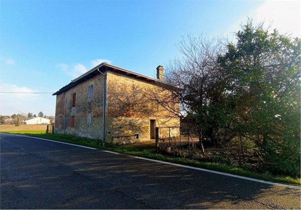 appartamento in vendita a Roccabianca in zona Ragazzola