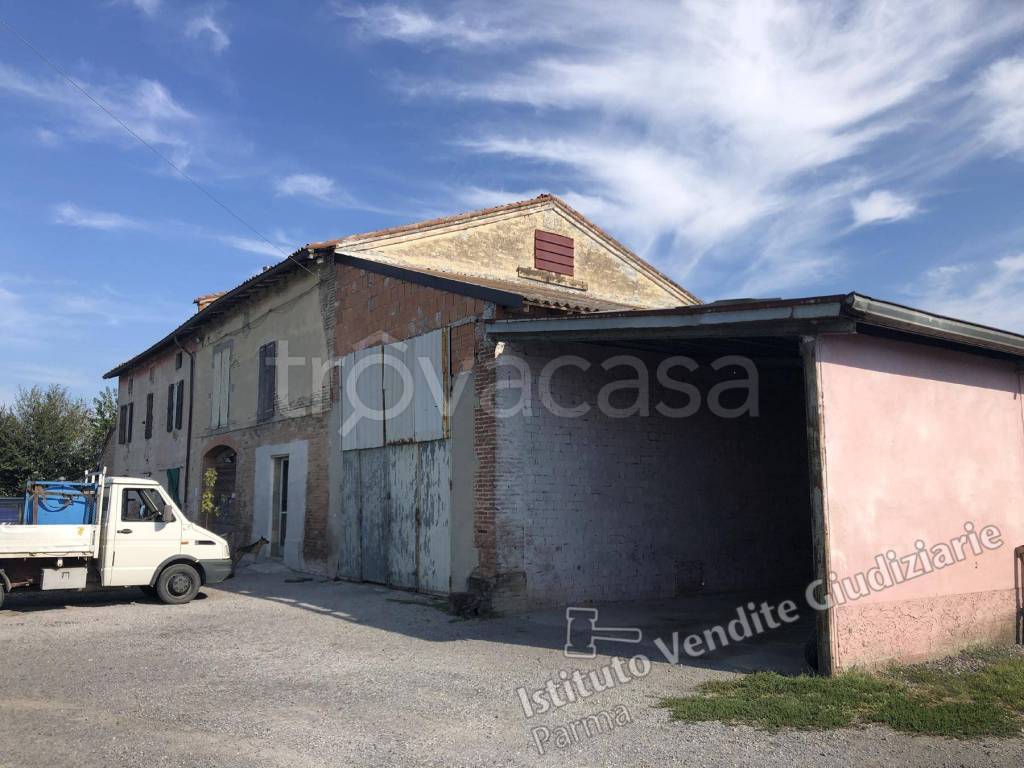 casa indipendente in vendita a Roccabianca in zona Fontanelle