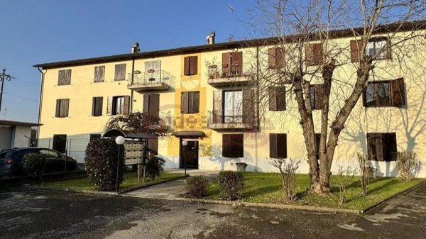 appartamento in vendita a Roccabianca in zona Fontanelle