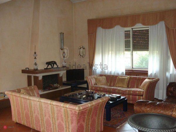 casa indipendente in vendita a Roccabianca in zona Ragazzola