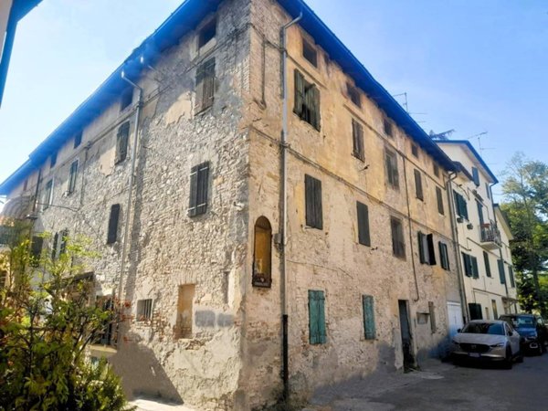 intera palazzina in vendita a Sala Baganza