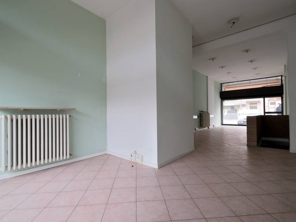 negozio in vendita a Sala Baganza