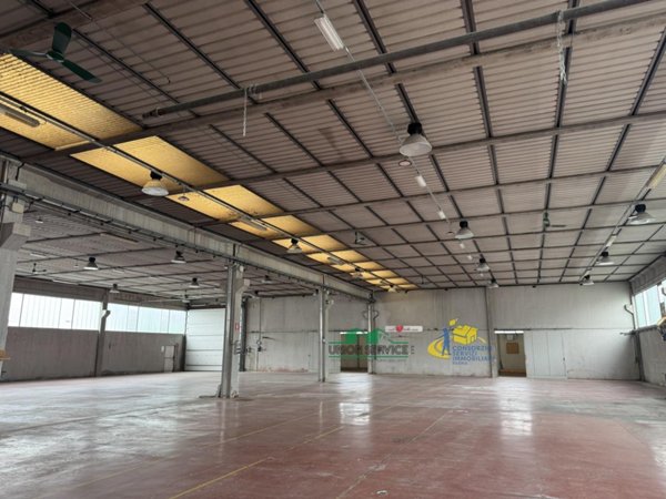 negozio in vendita a Sala Baganza