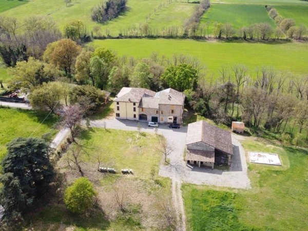 casa indipendente in vendita a Sala Baganza