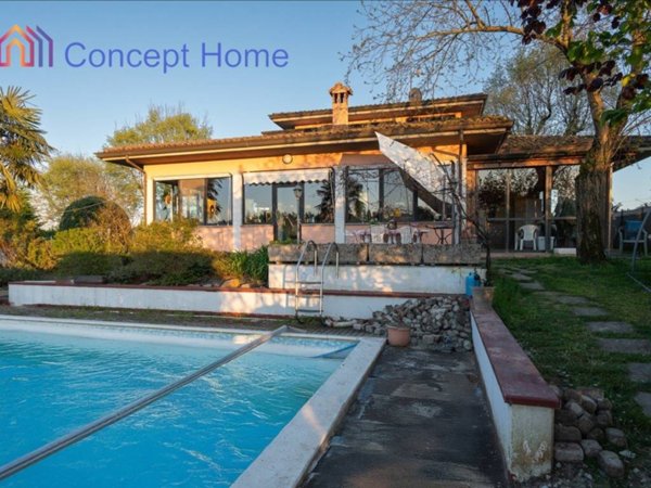 casa indipendente in vendita a Sala Baganza in zona Castellaro