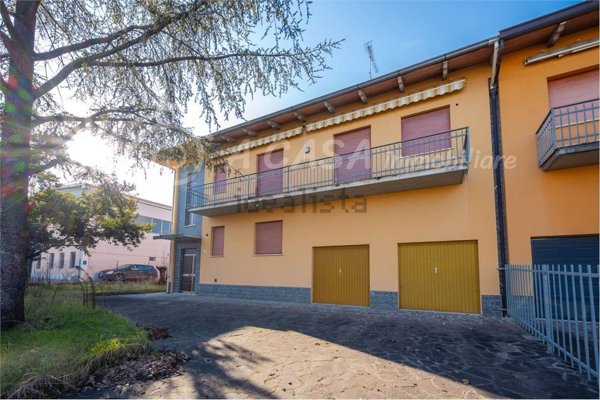 casa indipendente in vendita a Sala Baganza