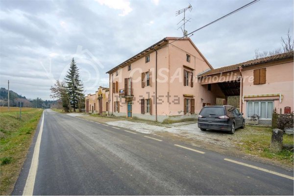 casa indipendente in vendita a Sala Baganza in zona Talignano