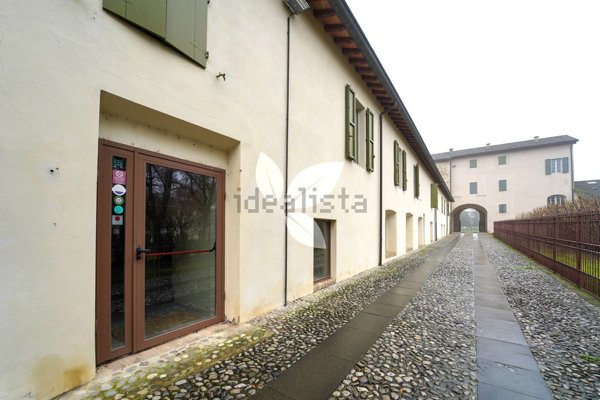 negozio in vendita a Sala Baganza